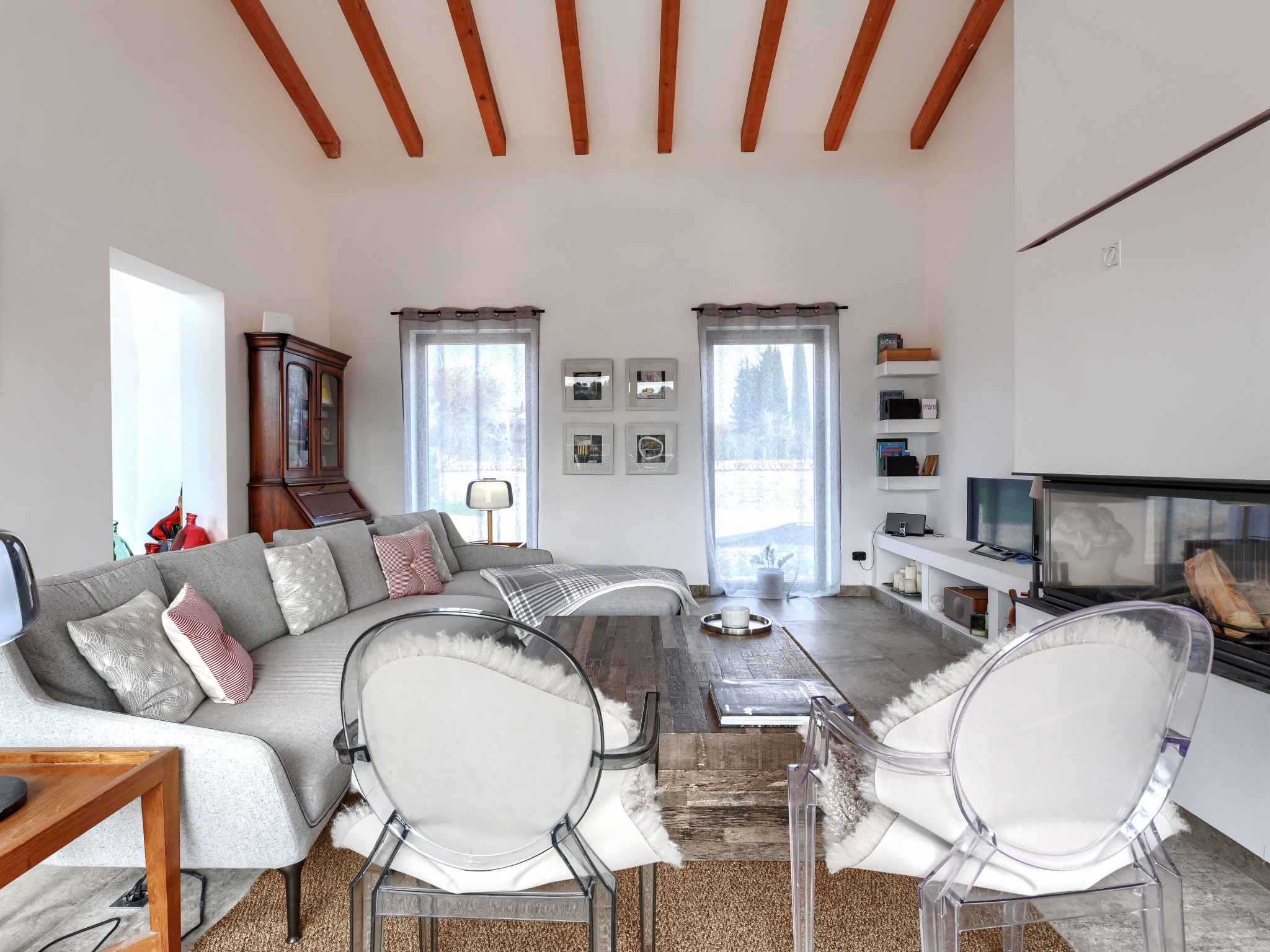 Maison Paradis-Inside