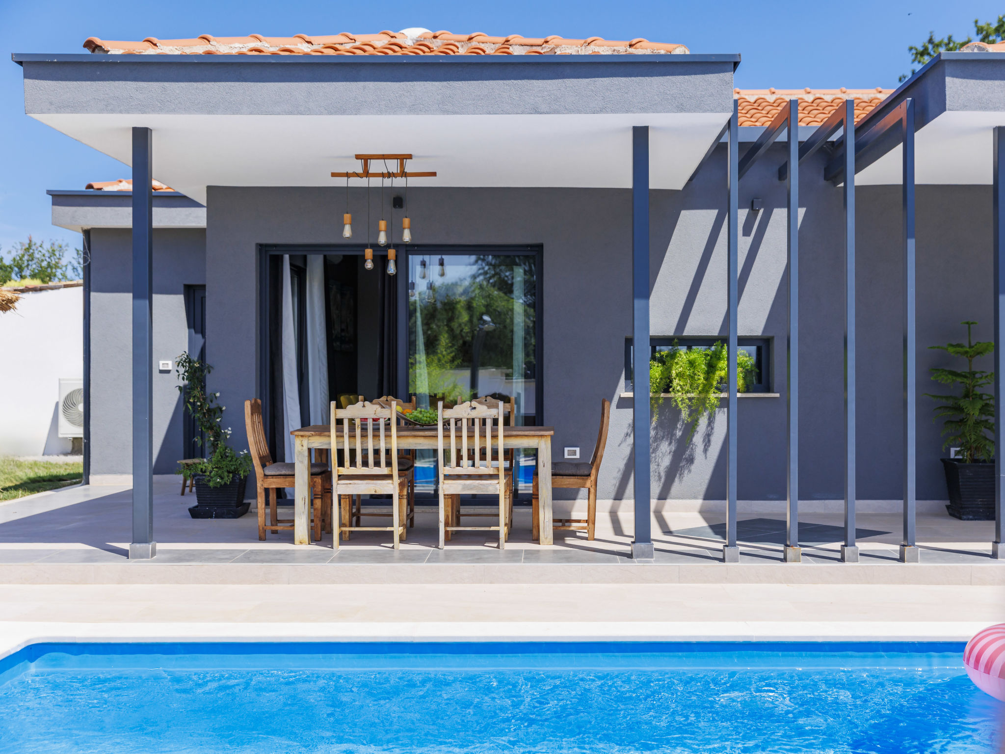 Villa Luna-Outside