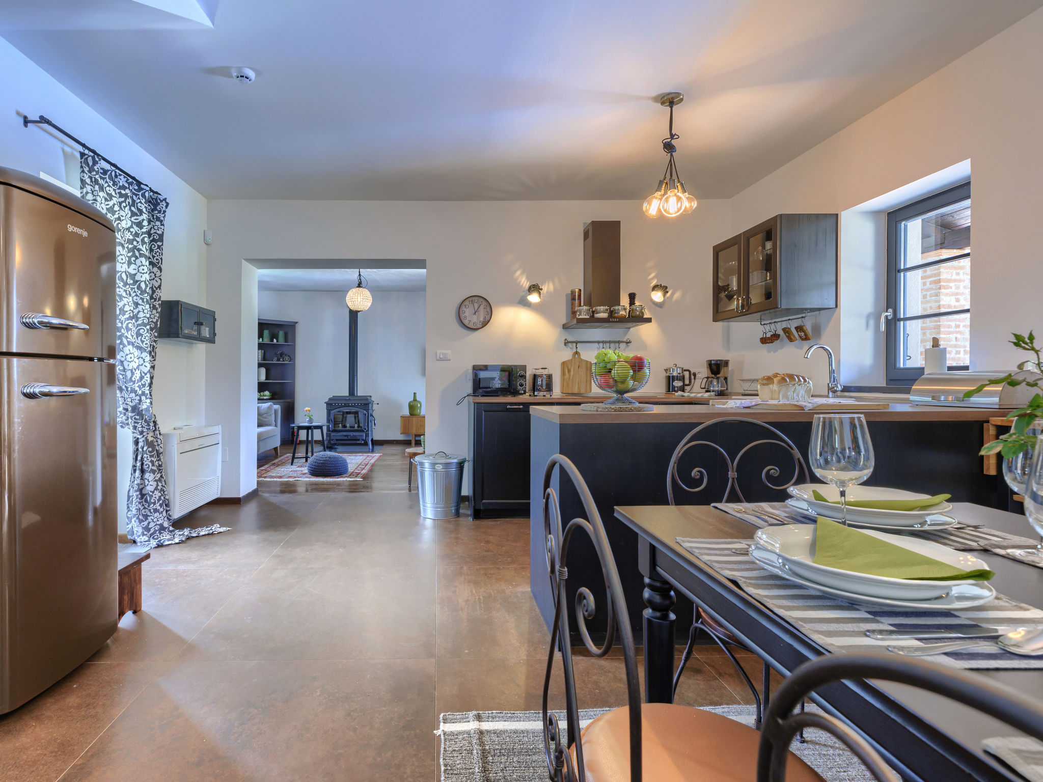 Kitchen / Dining Room