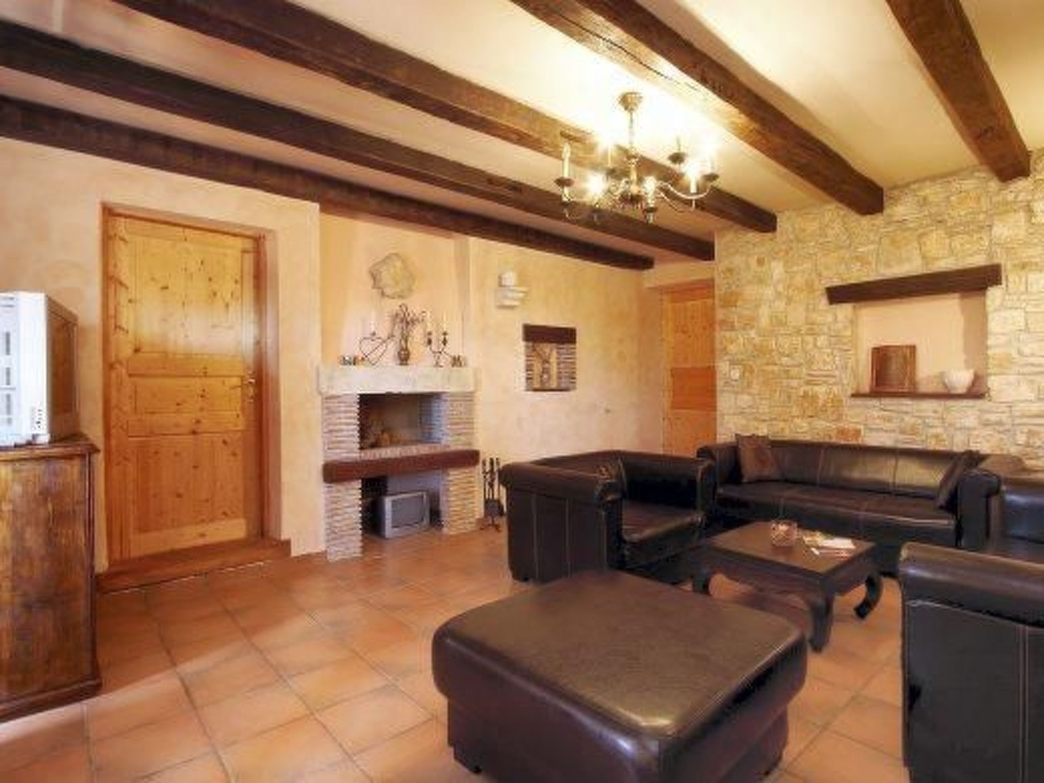 Ruhiggelegene Villa mit eigenem Tennisplatz und Pool für Ausflüge in die Umgebu - Binnen
