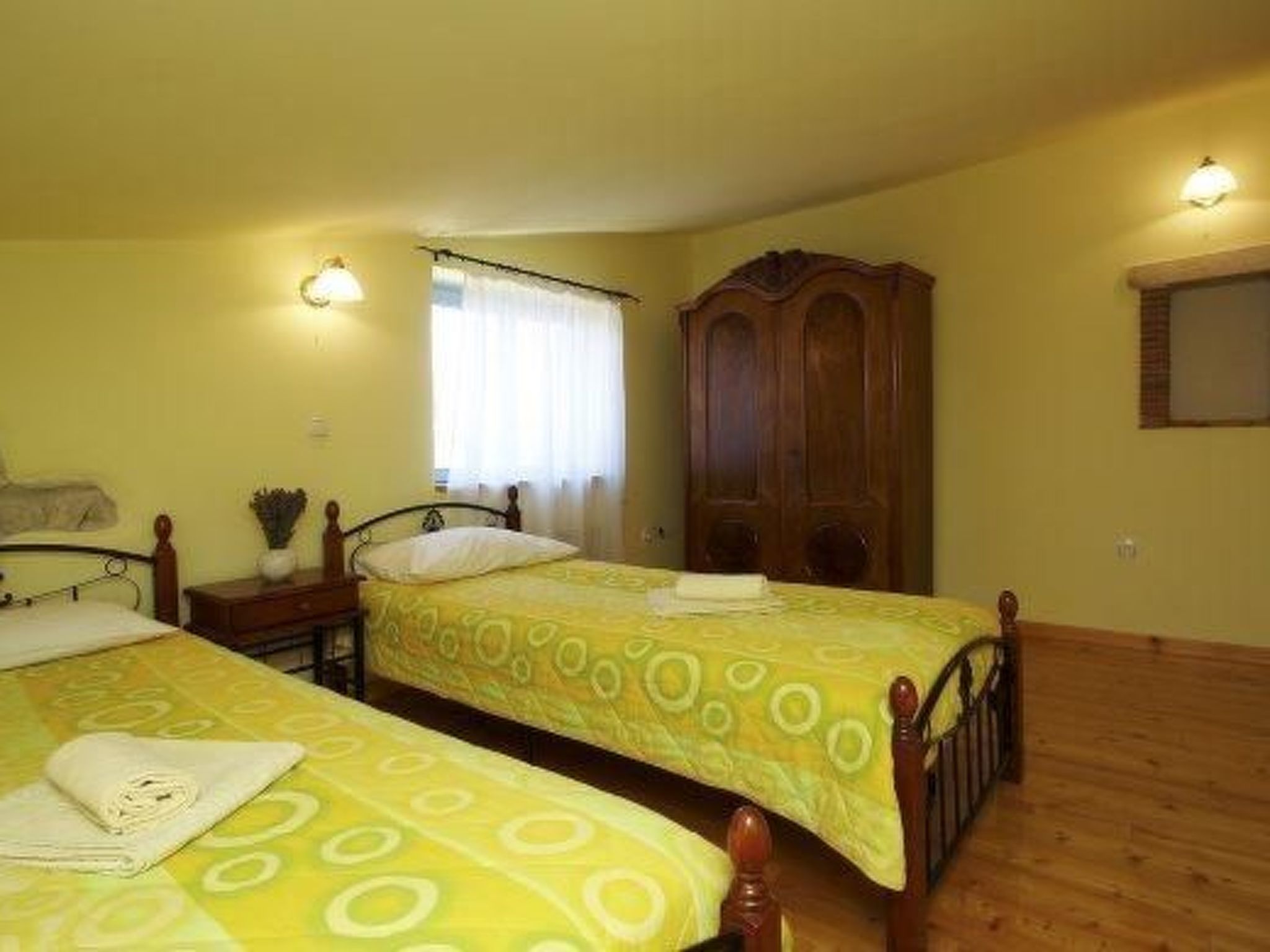 Ruhiggelegene Villa mit eigenem Tennisplatz und Pool für Ausflüge in die Umgebu - Binnen