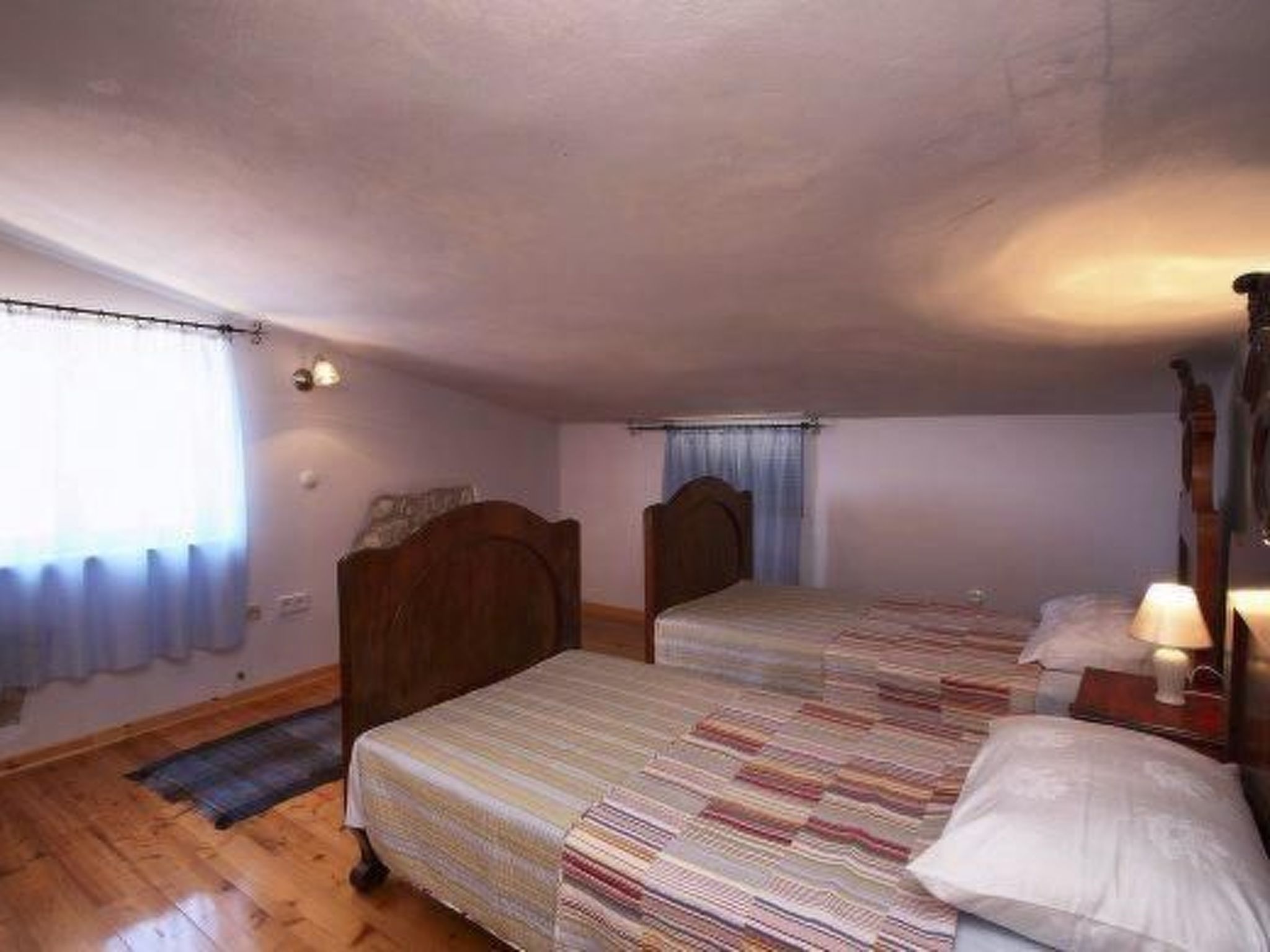 Ruhiggelegene Villa mit eigenem Tennisplatz und Pool für Ausflüge in die Umgebu - Binnen