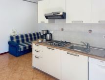 Knusse vakantiewoning Ana nabij Poreč met gedeeld zwembad en tuin - thumbnail 6