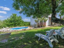 Knusse vakantiewoning Ana nabij Poreč met gedeeld zwembad en tuin - thumbnail 1