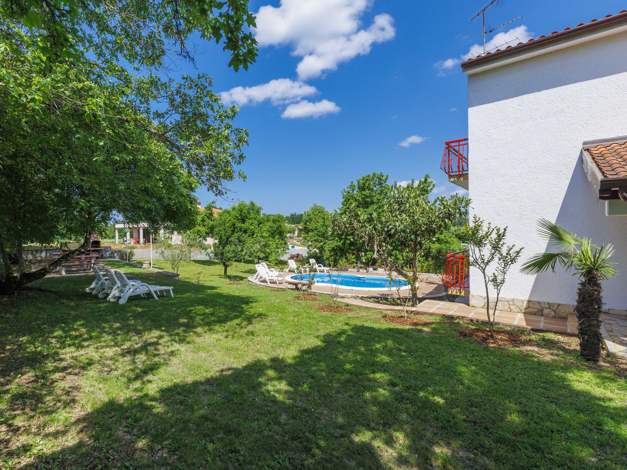 Knusse vakantiewoning Ana nabij Poreč met gedeeld zwembad en tuin - foto 14