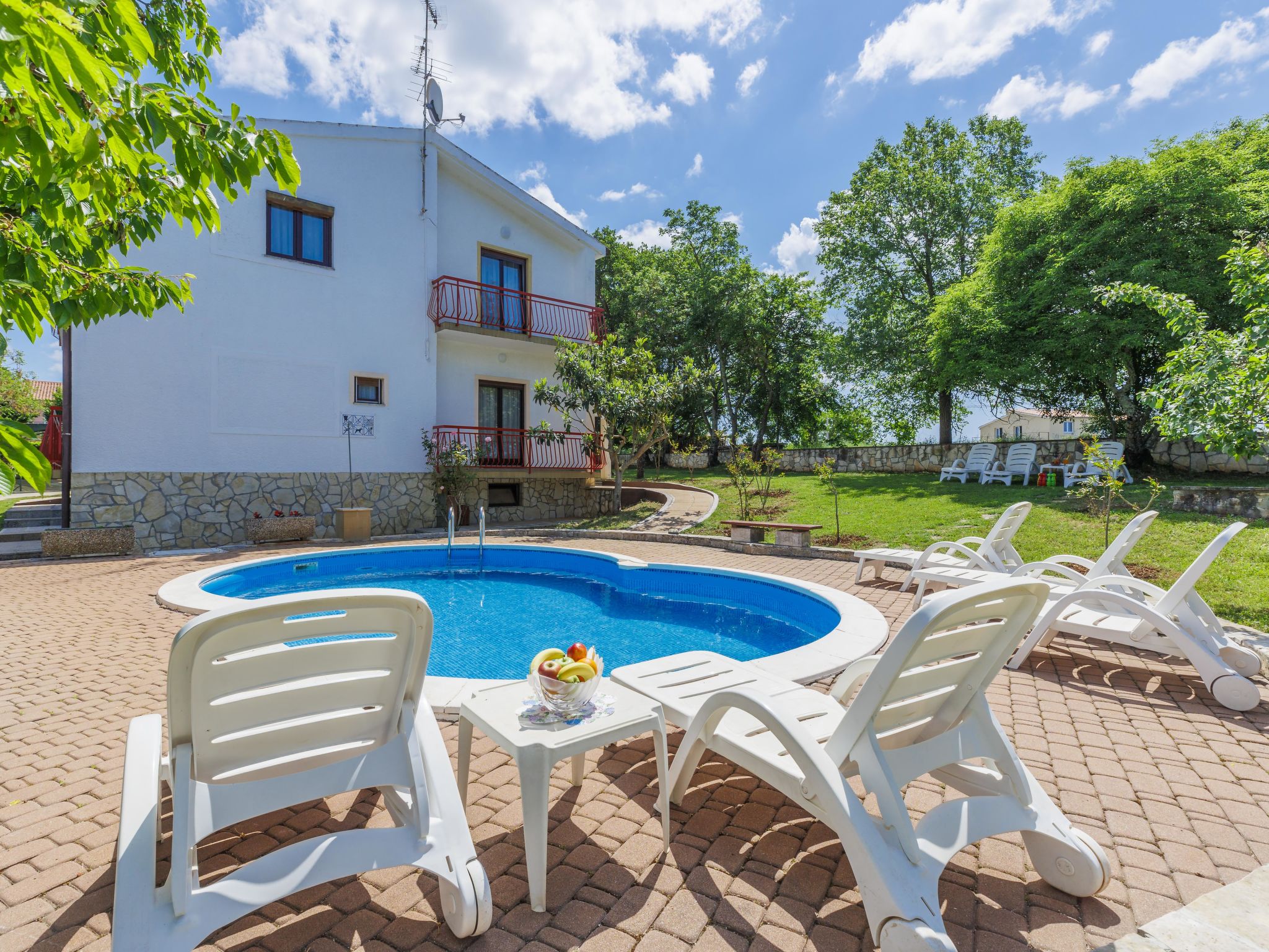 Knusse vakantiewoning Ana nabij Poreč met gedeeld zwembad en tuin - foto 16