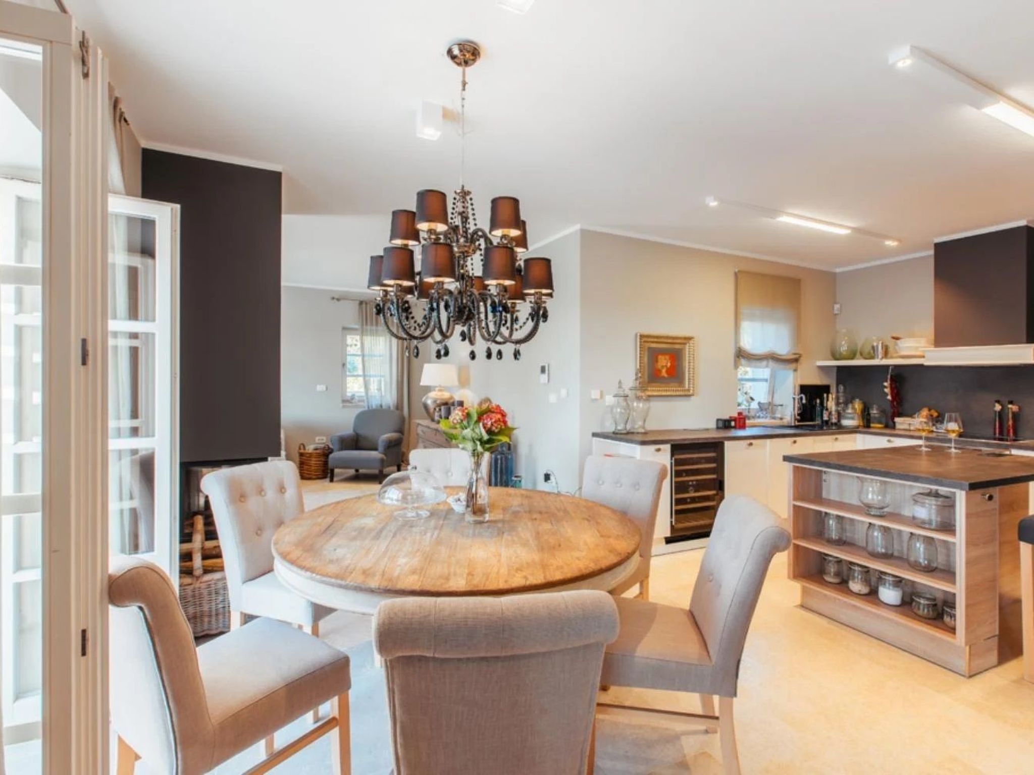 Villa Arabela mit 4 Schlafzimmern, in der Nähe von Porec-Binnen