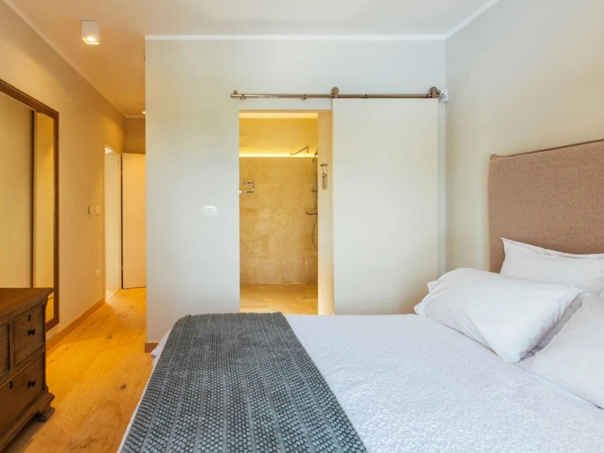 Villa Arabela mit 4 Schlafzimmern, in der Nähe von Porec-Binnen