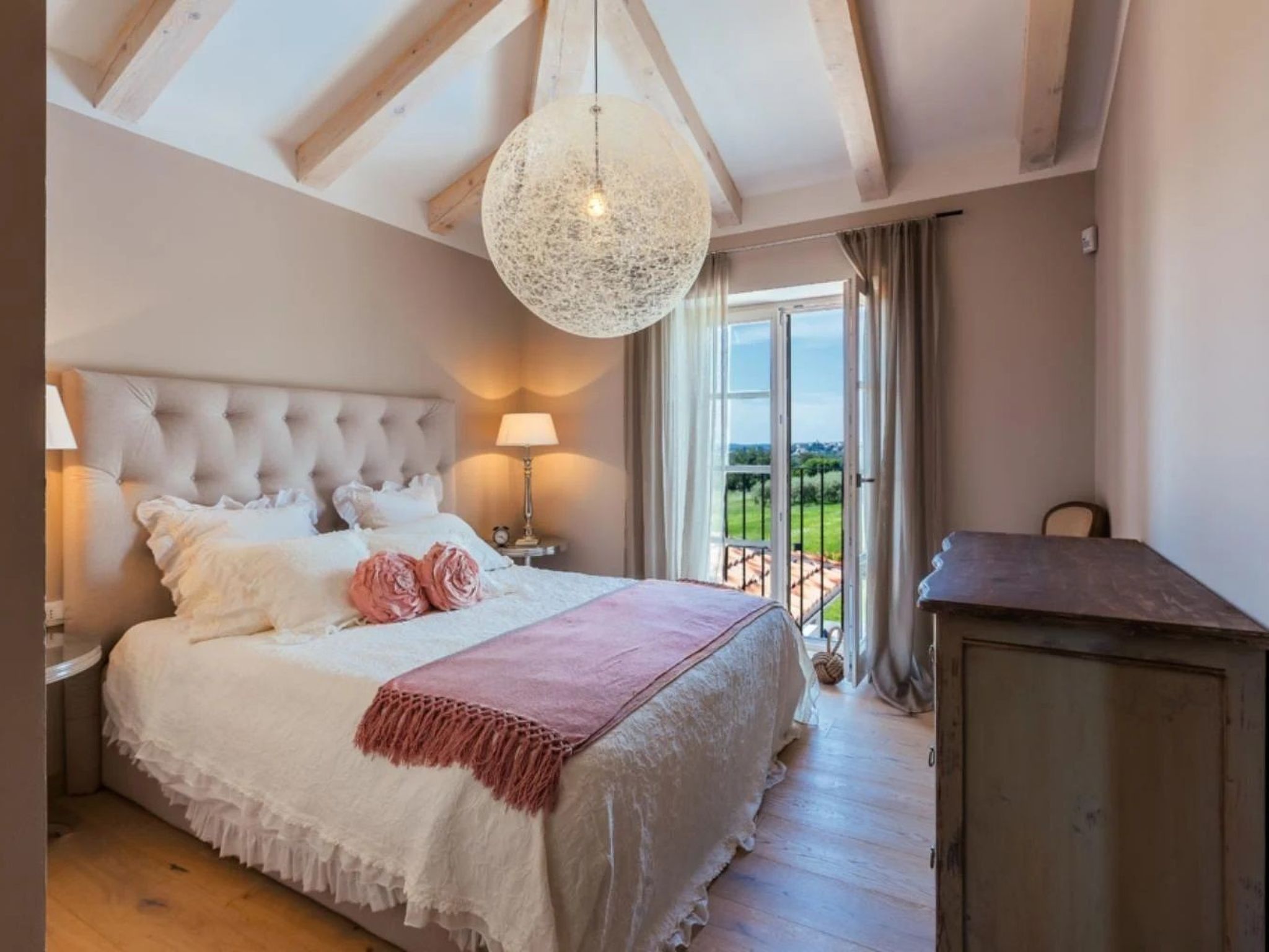 Villa Arabela mit 4 Schlafzimmern, in der Nähe von Porec-Binnen