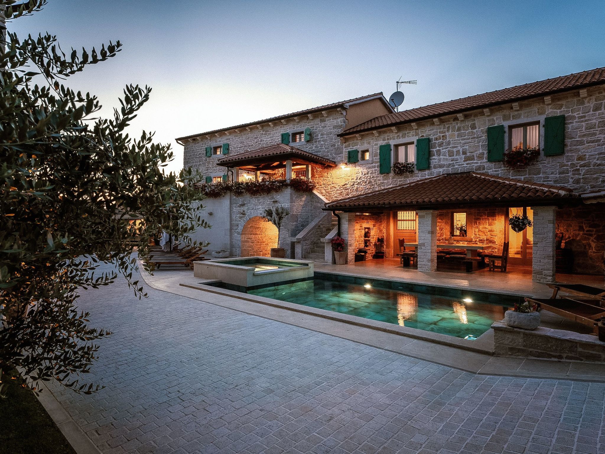 Vakantiehuis met privé zwembad in Porec/Heraki (Kroatië) voor 10 personen