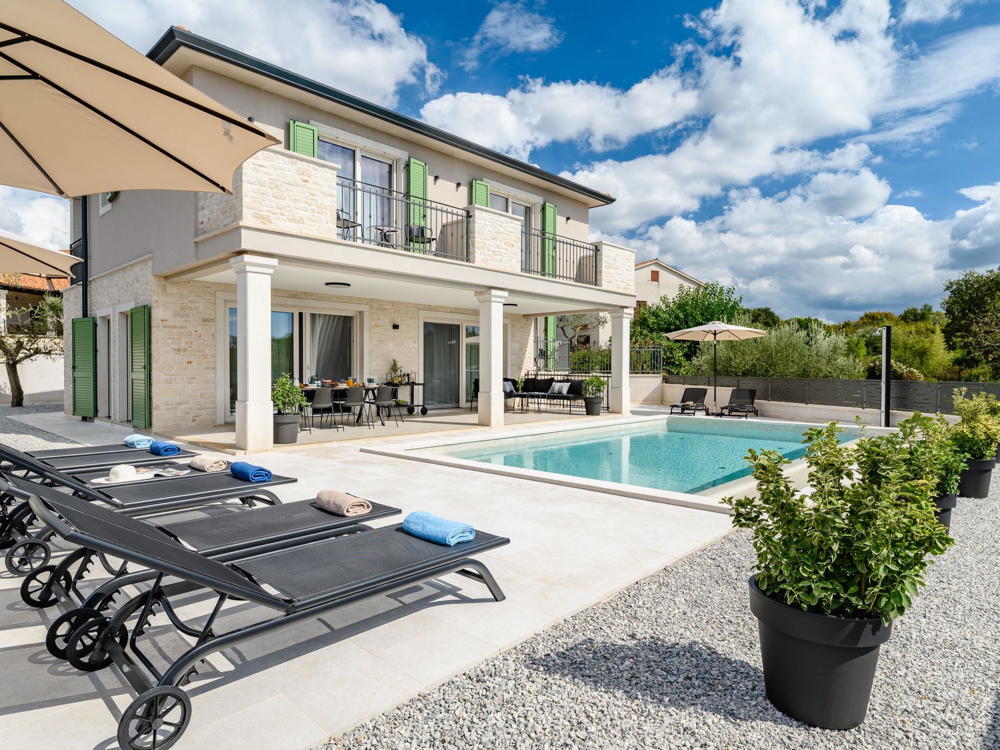 Vakantiehuis met omheinde tuin in Porec/Heraki (Kroatië) 1 hond is welkom