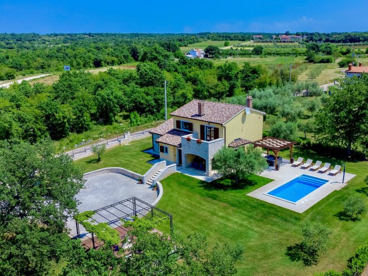 Villa Blog 1: Luxe villa met verwarmd zwembad in Sv. Lovreč in Poreč/Sv. Lovreč