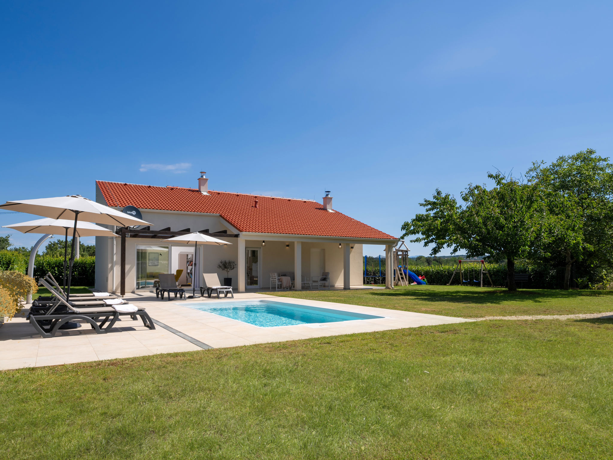 Vakantiehuis met privé zwembad in Porec/Sv. Lovrec (Kroatië) voor 4 personen