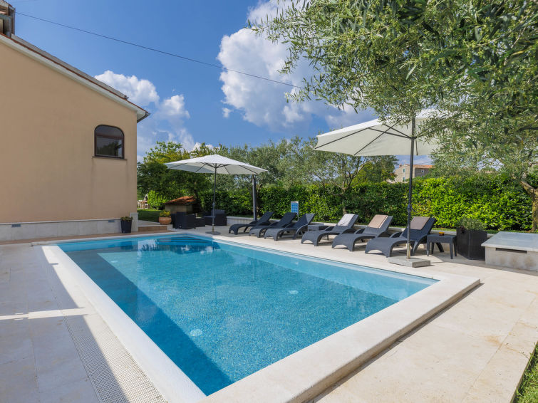 Search and Stay destination Zgrabljići, Istarska županija - Croatia from AU$ 216. Mir