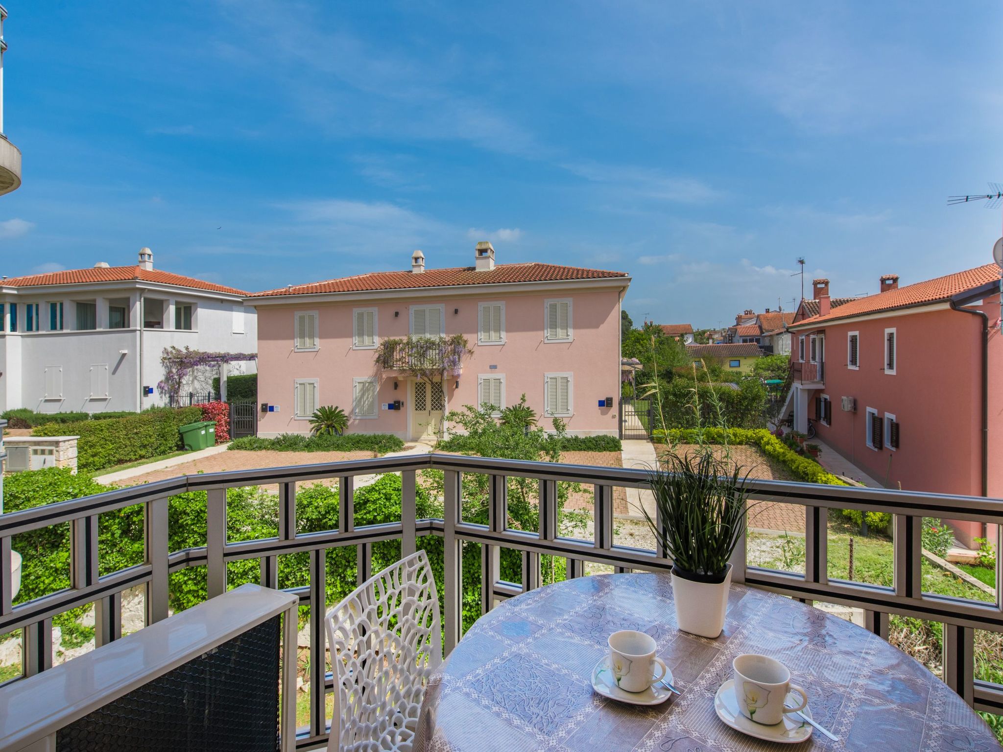 Appartement in Funtana mit Grill-Buiten