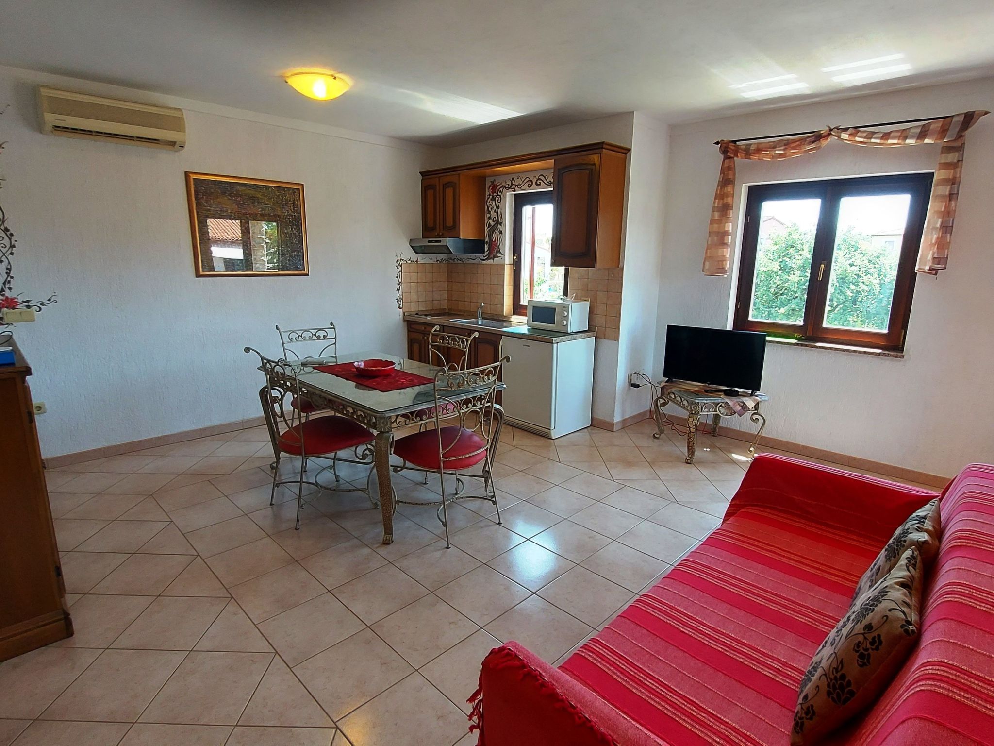 Villa Linet 6.-Drinnen