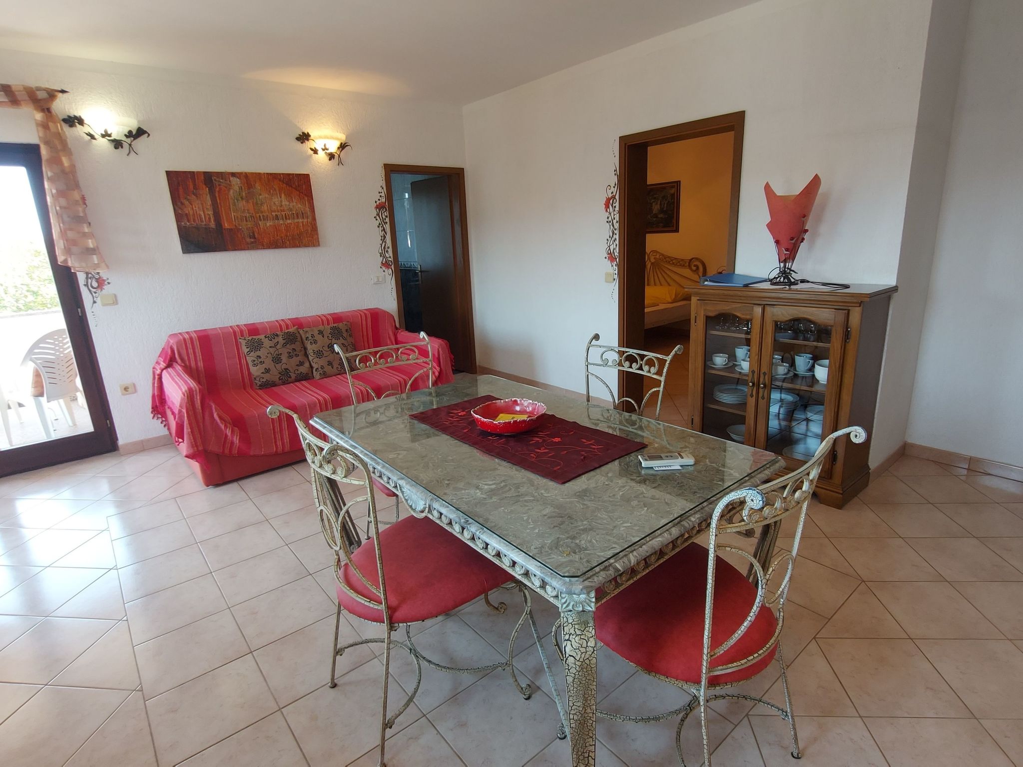 Villa Linet 6.-Drinnen