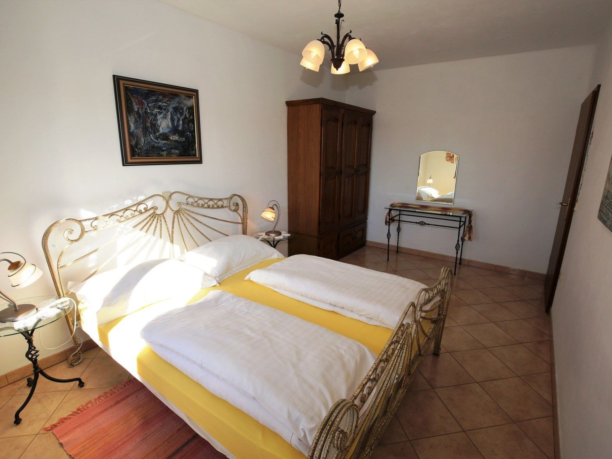 Villa Linet 6.-Drinnen