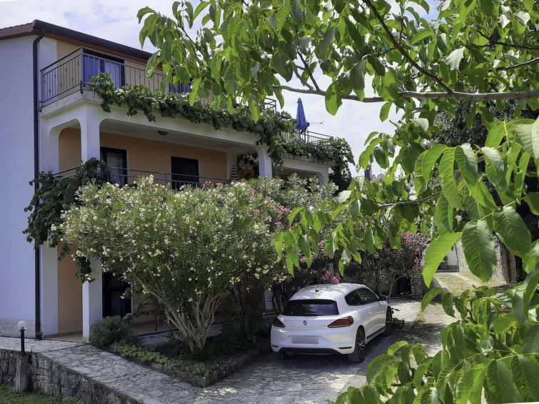 Centraal gelegen vrijstaand appartement aan zee in Poreč/Funtana in Poreč/Funtana