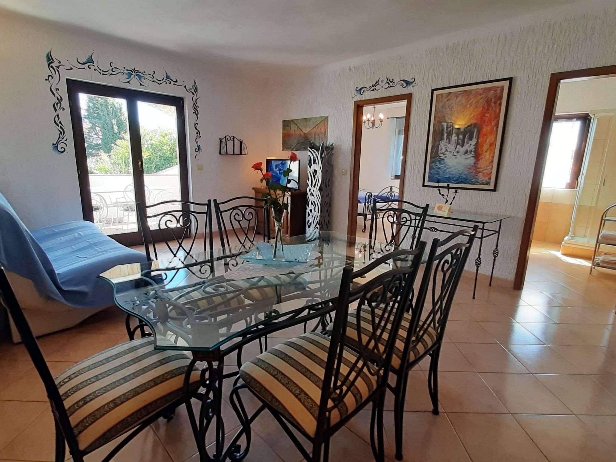 Villa Linet 4.-Inside