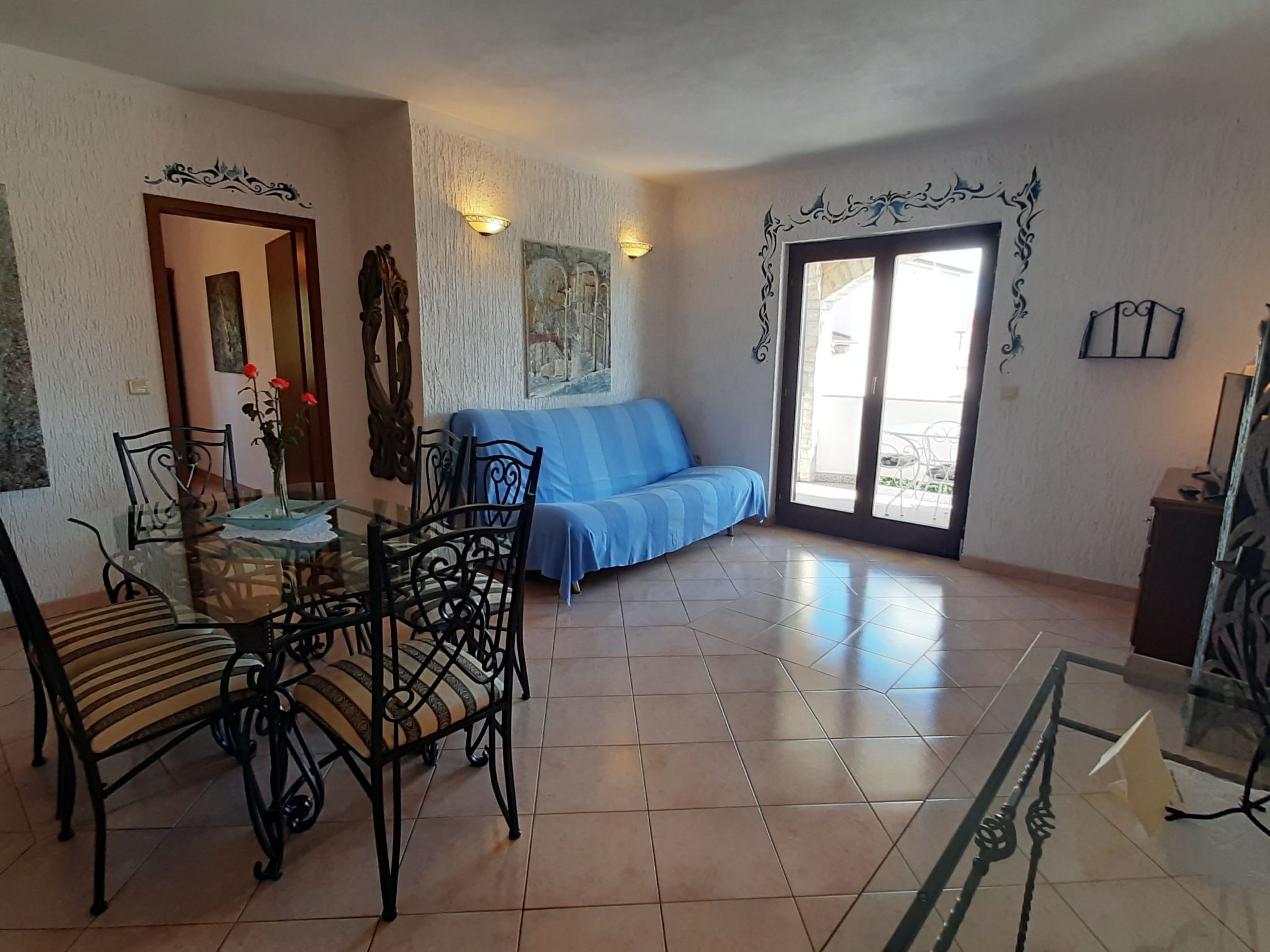 Villa Linet 4.-Inside