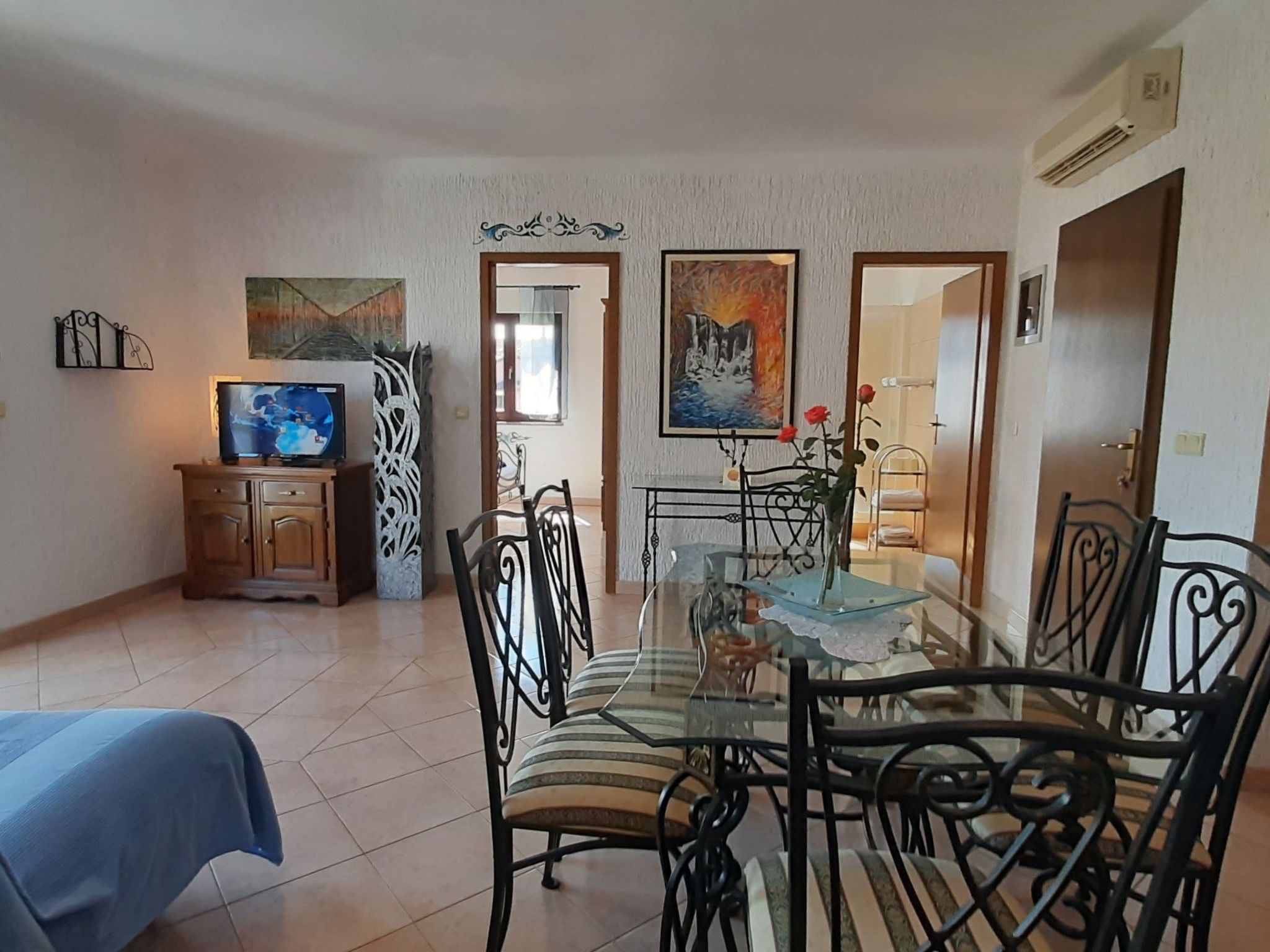 Villa Linet 4.-Inside