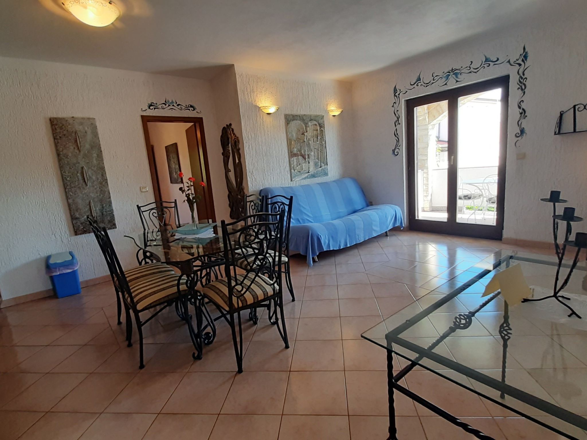 Villa Linet 4.-Inside