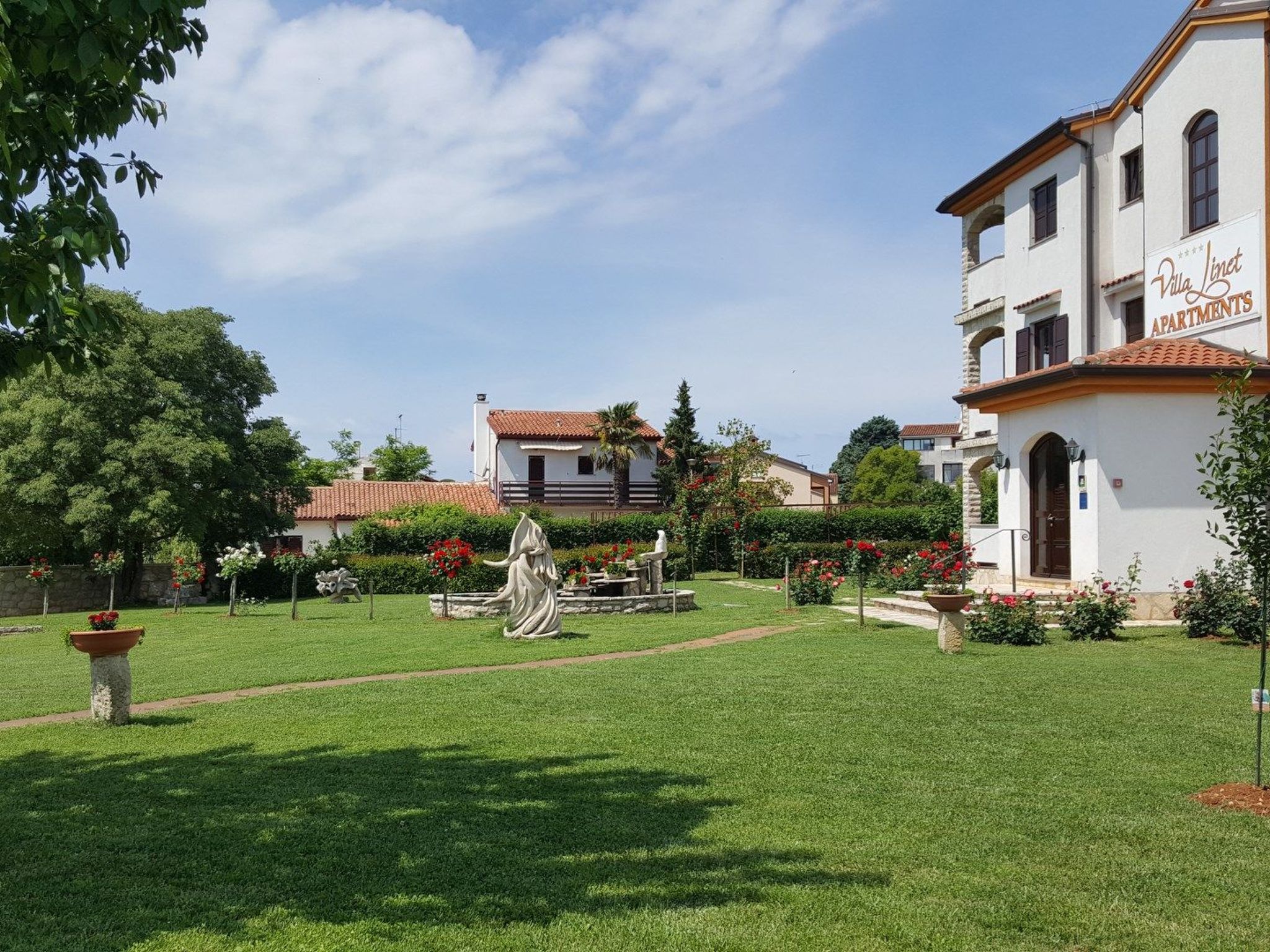 Villa Linet 4.-Inside