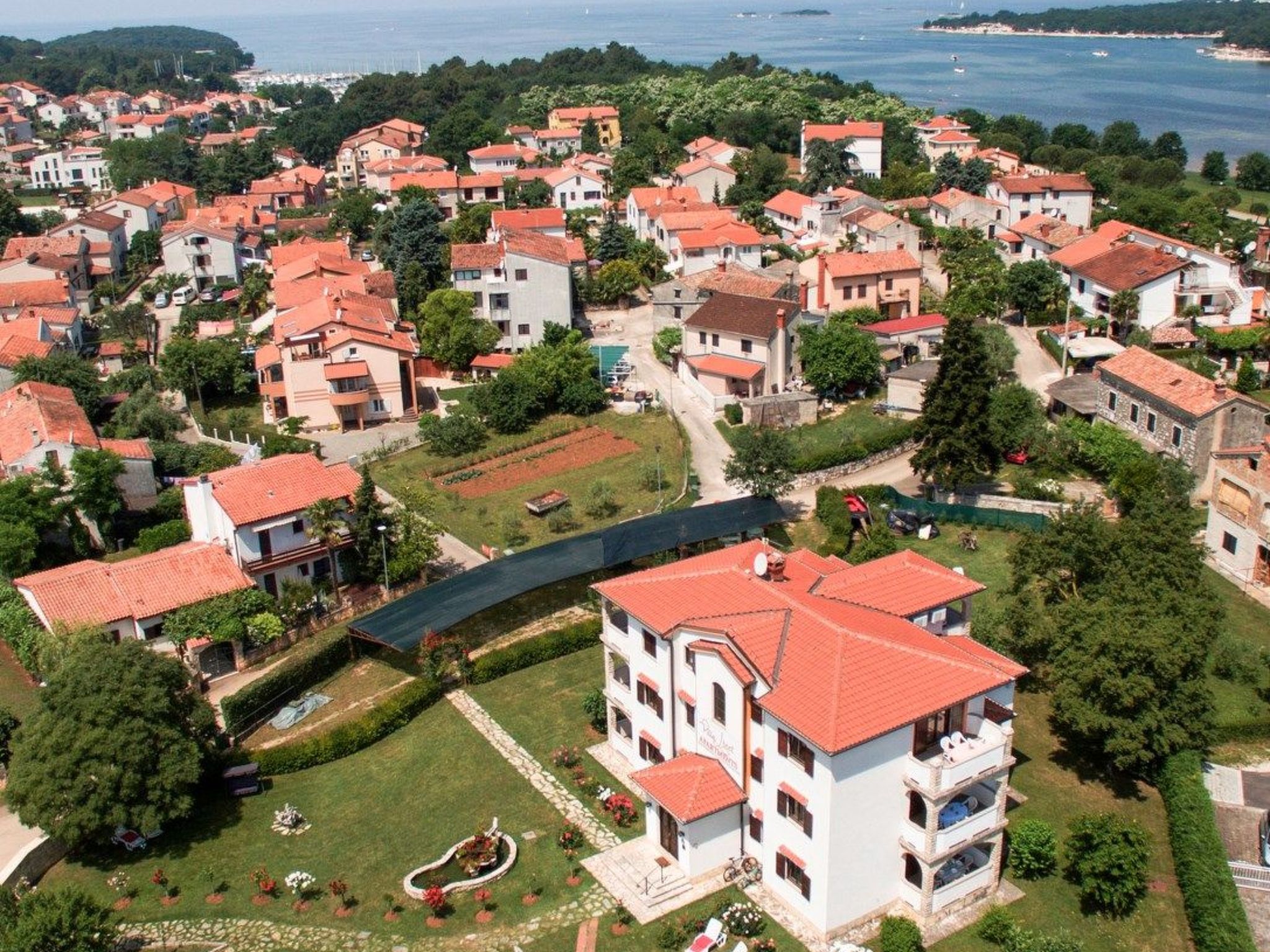 Villa Linet 7.-Drinnen