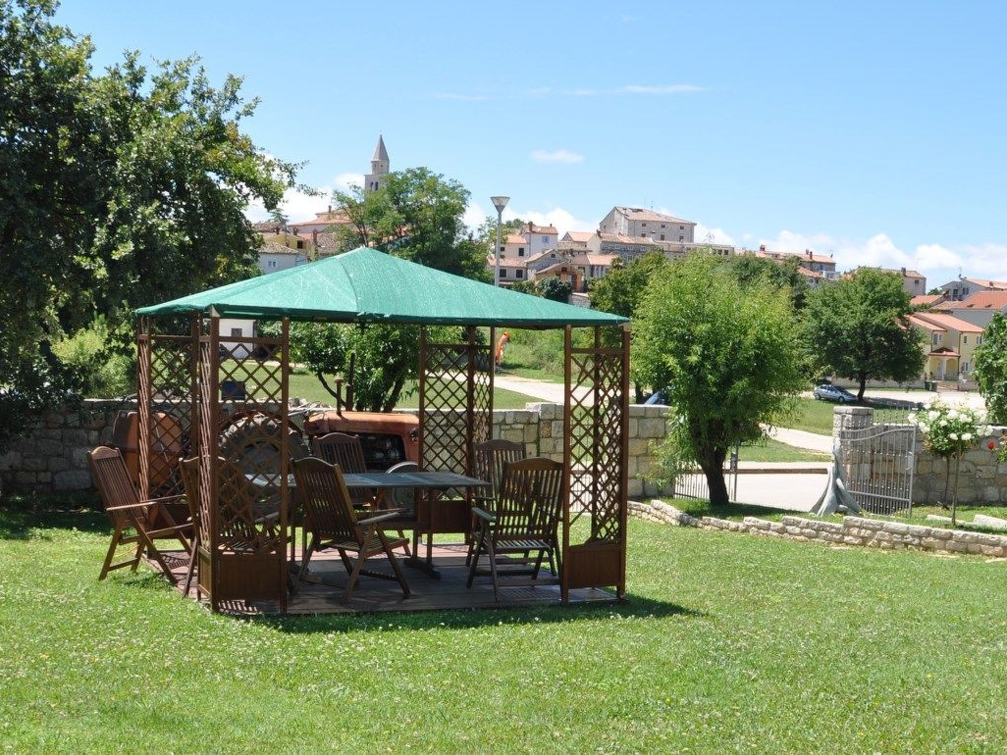 Villa Linet 7.-Drinnen