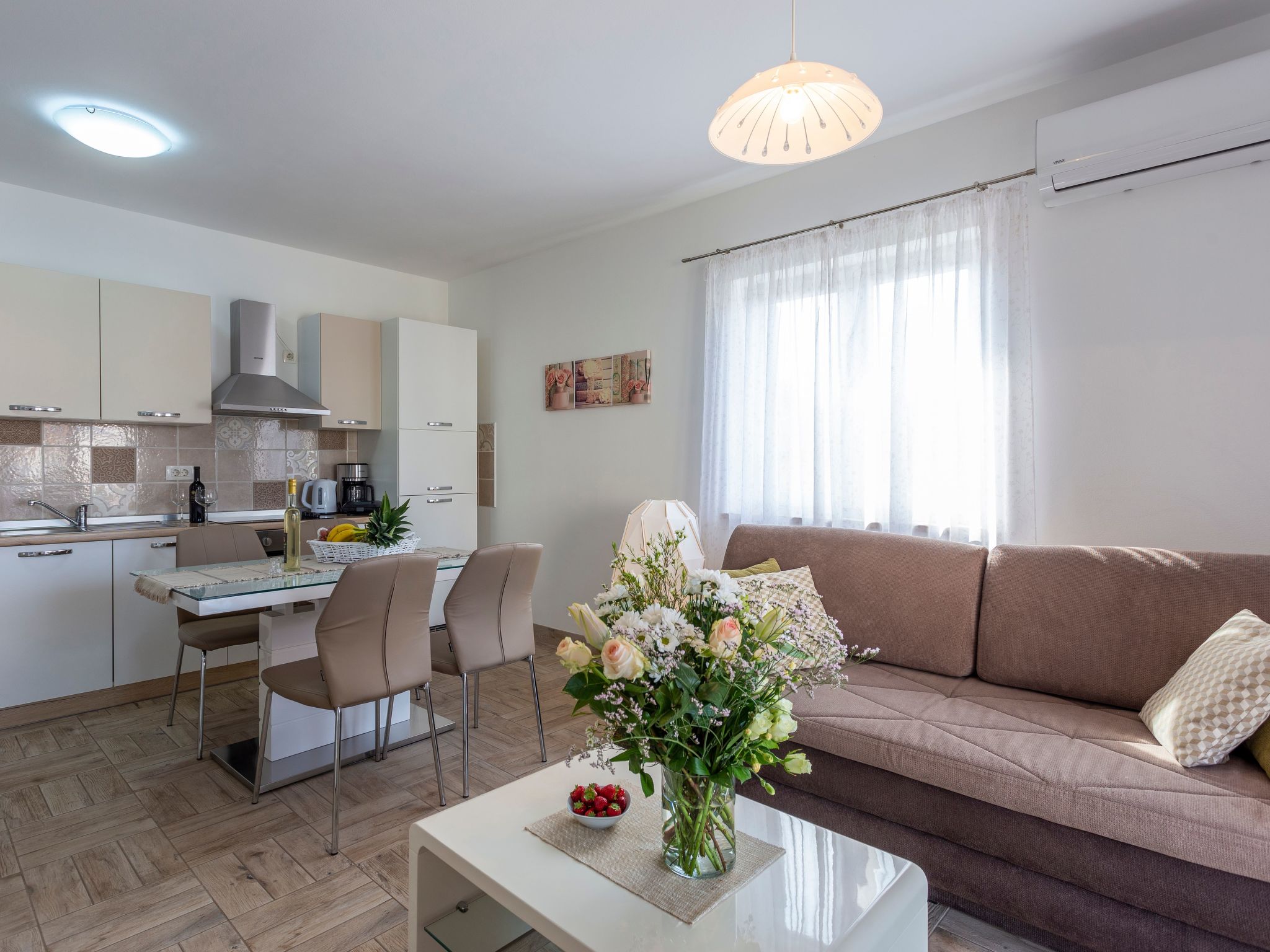 Schöne Wohnung Funtana Nr.1-Binnen