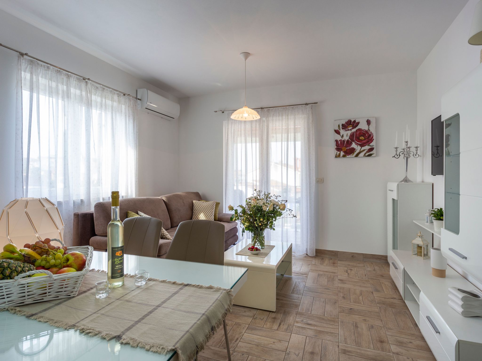 Schöne Wohnung Funtana Nr.1-Binnen