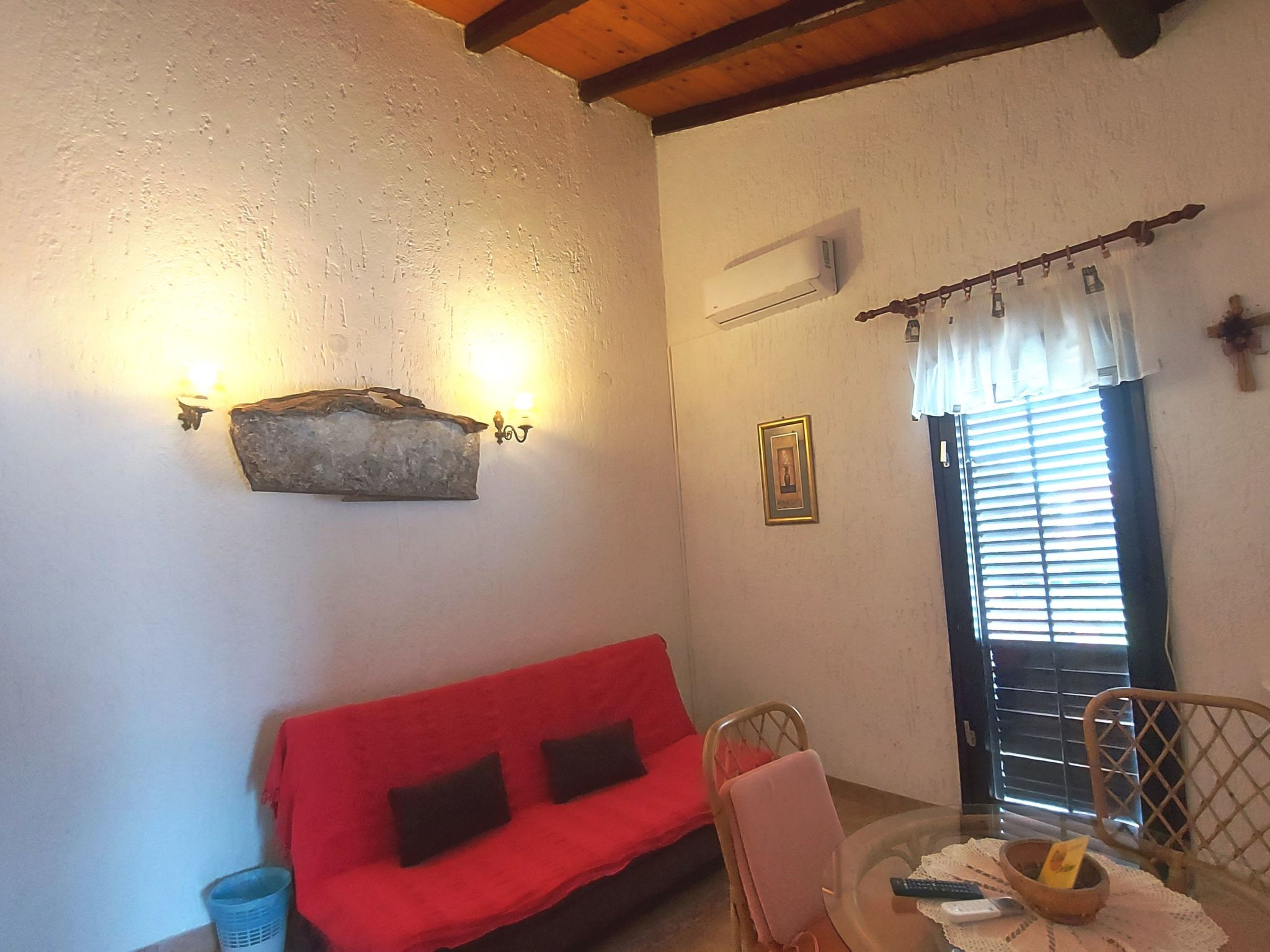 Kleine Wohnung mit schönem Balkon-Binnen