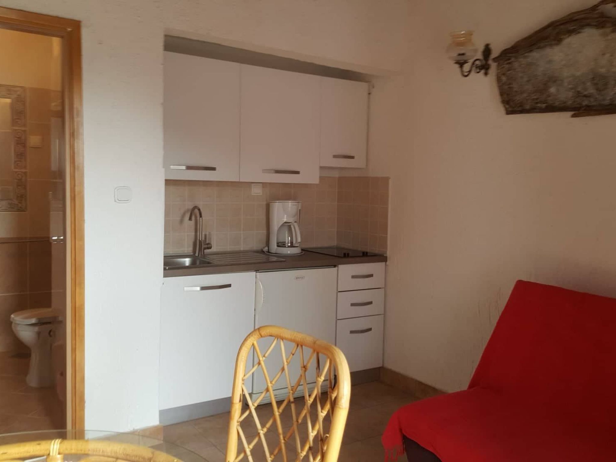 Kleine Wohnung mit schönem Balkon-Binnen