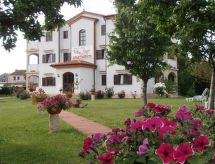 Villa Linet 5: Intiem Vrijstaand Verblijf vlakbij Zee en Centrum Poreč - thumbnail 6
