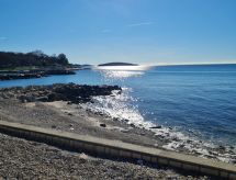 Vrijstaande cottage met zeezicht op 400m van het strand bij Poreč - thumbnail 3