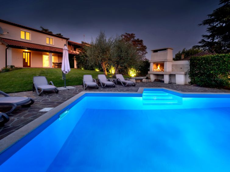 Ferienvilla "Nina" Mit Eigenem Pool - Funtana