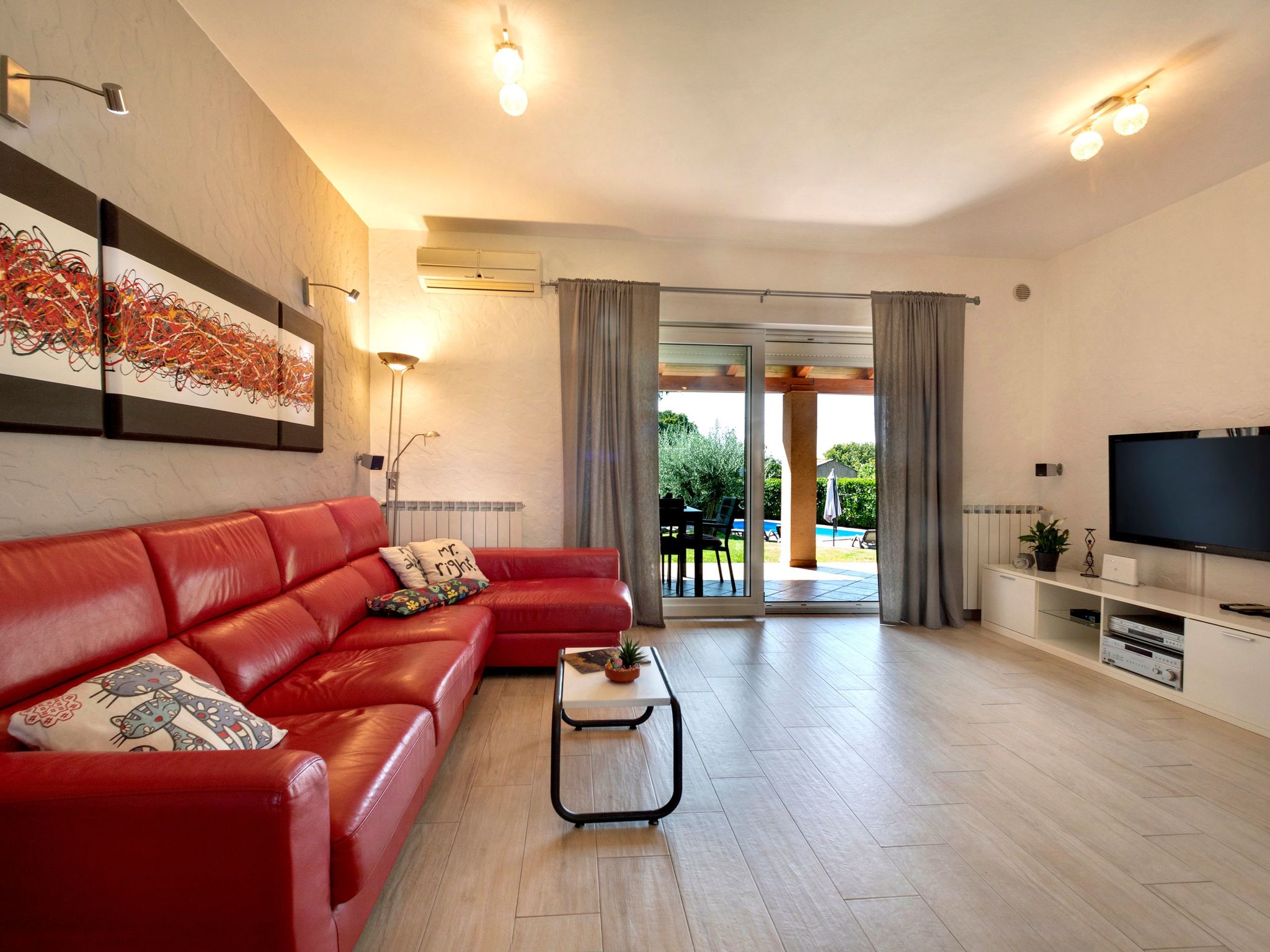 Ferienvilla "Nina" mit eigenem Pool-Binnen