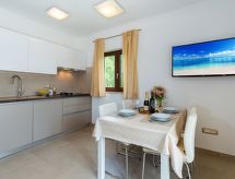 Stijlvol appartement met balkon en tuin, 2 km van zee in Dracevac - thumbnail 2