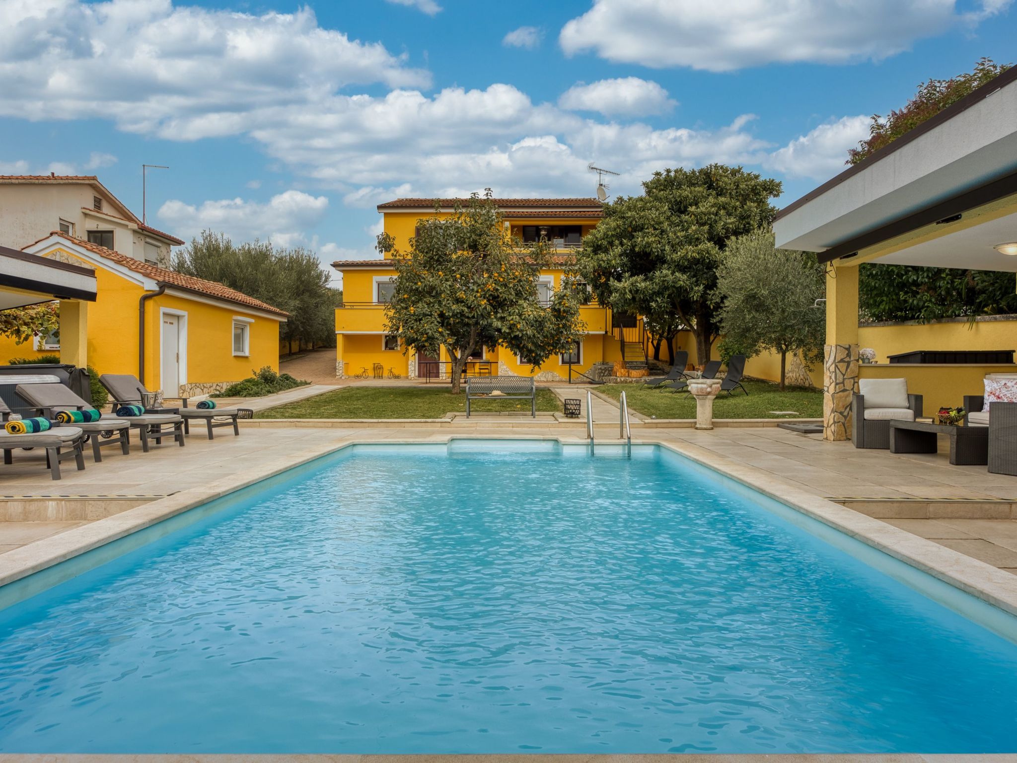 Charmante Familienvilla für 14 Personen in der Nähe von Porec-Binnen