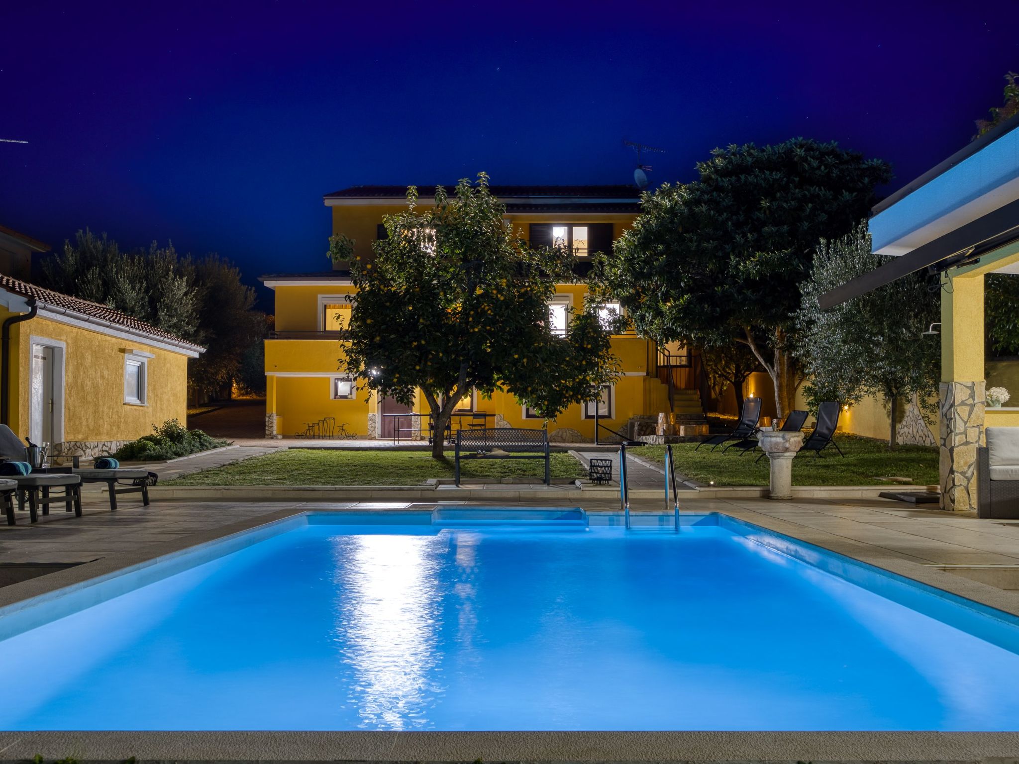 Charmante Familienvilla für 14 Personen in der Nähe von Porec-Binnen