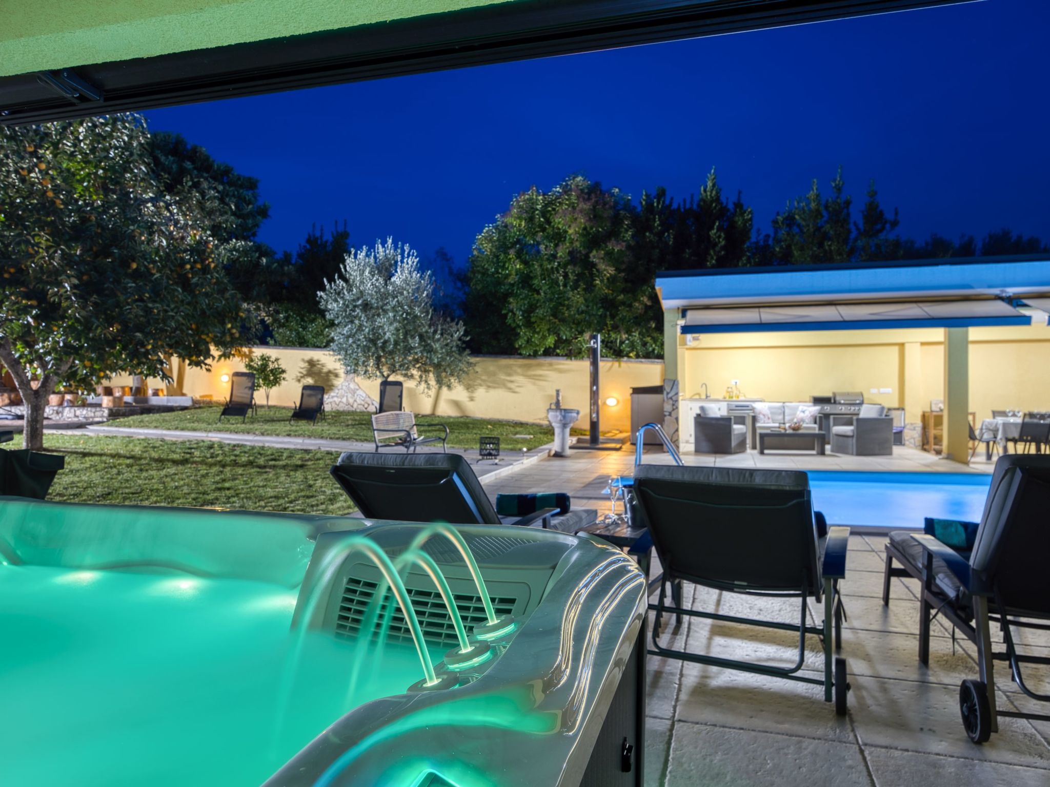 Charmante Familienvilla für 14 Personen in der Nähe von Porec-Binnen