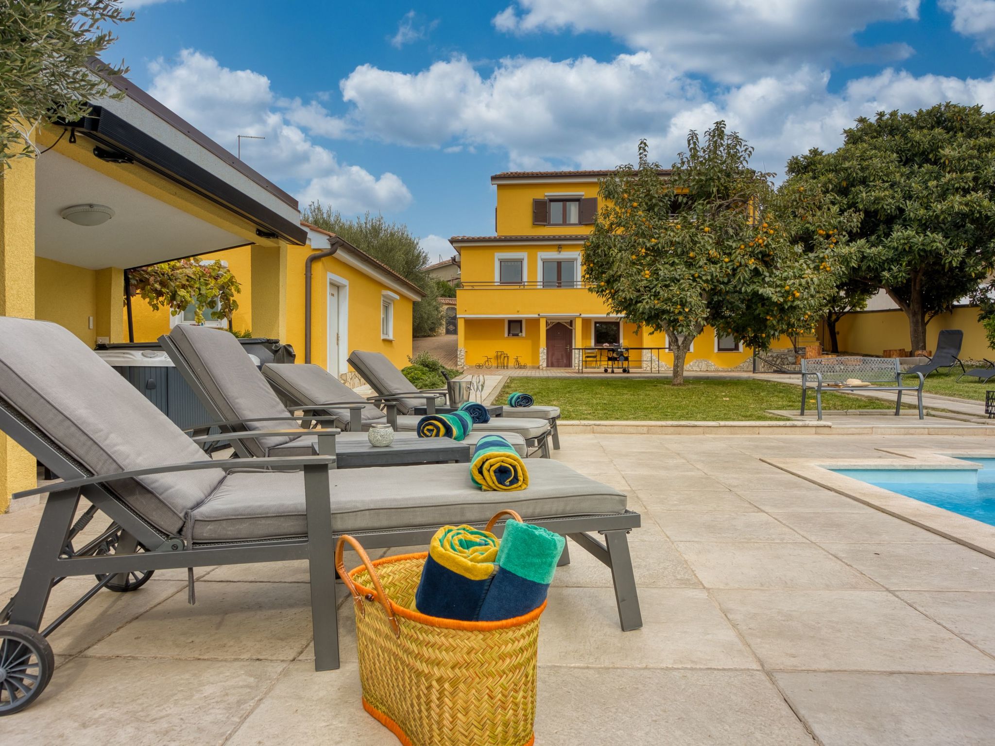 Charmante Familienvilla für 14 Personen in der Nähe von Porec-Binnen