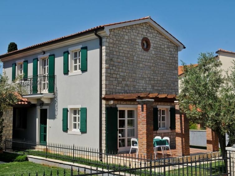 Großzügiges Ferienhaus Mit Pool Und Sonnenterrasse - Vrsar