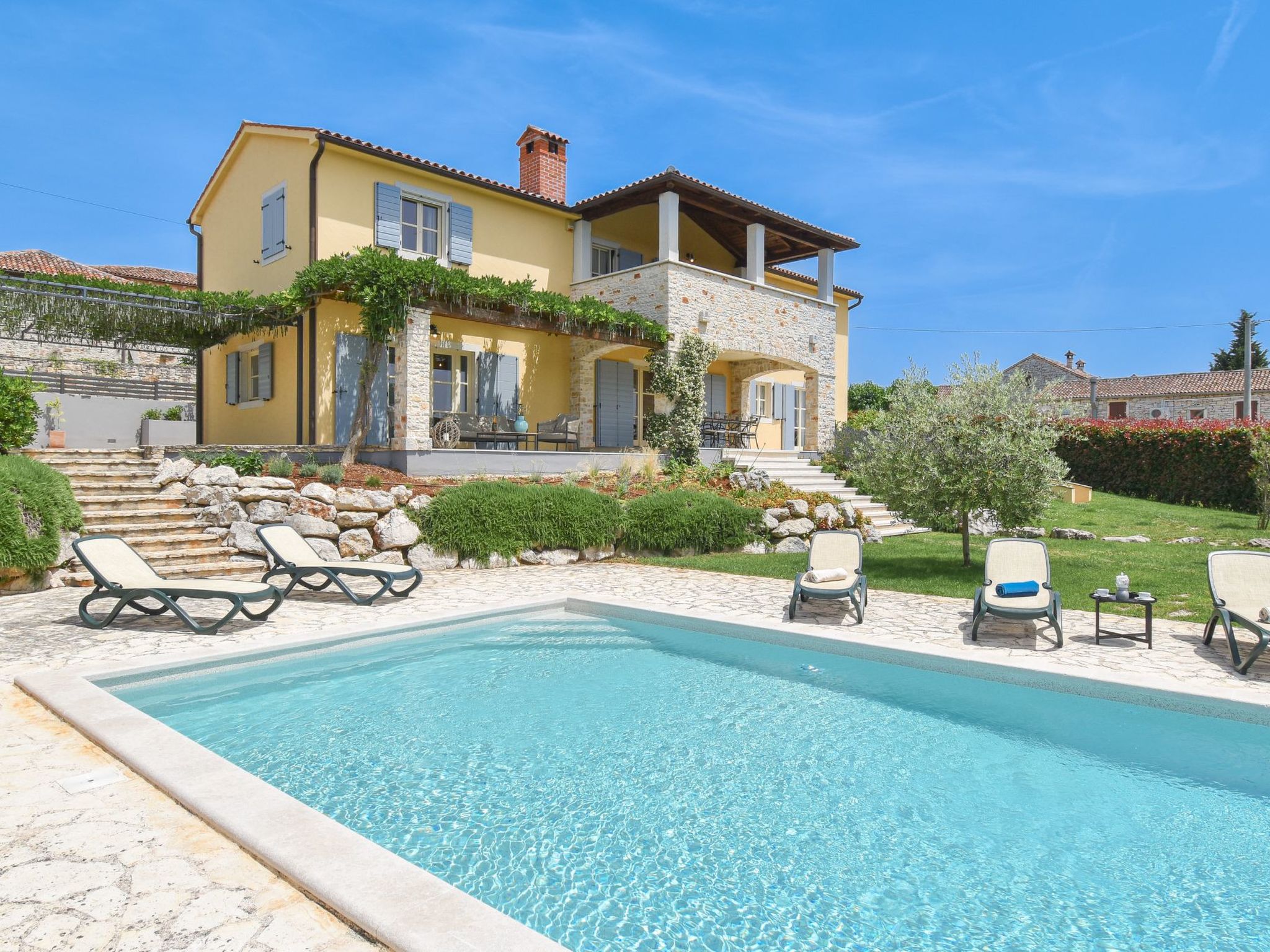 Vakantiehuis met omheinde tuin in Dracevac (Kroatië) 1 hond is welkom