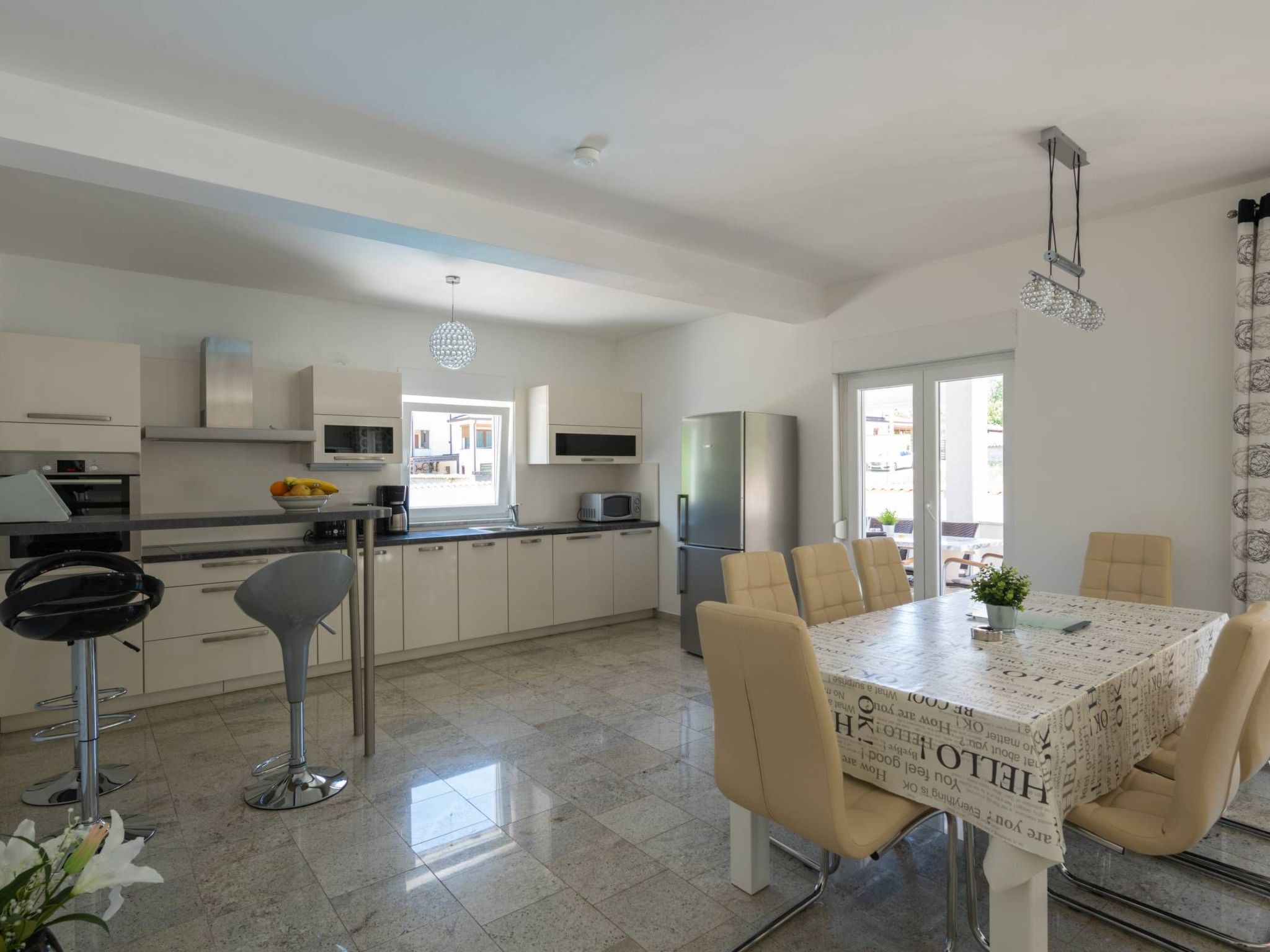 Unknown Accommodation-Dedans