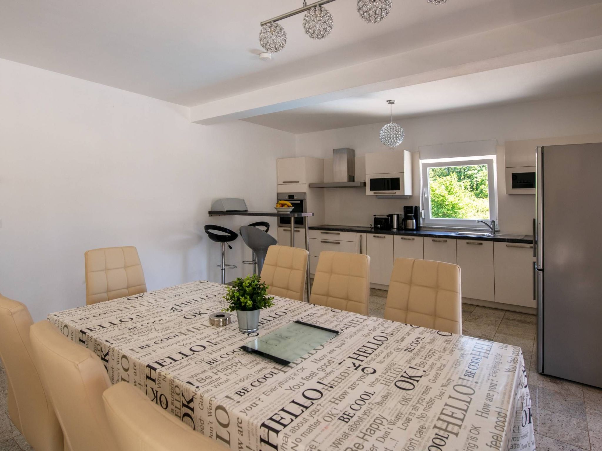 Unknown Accommodation-Dedans