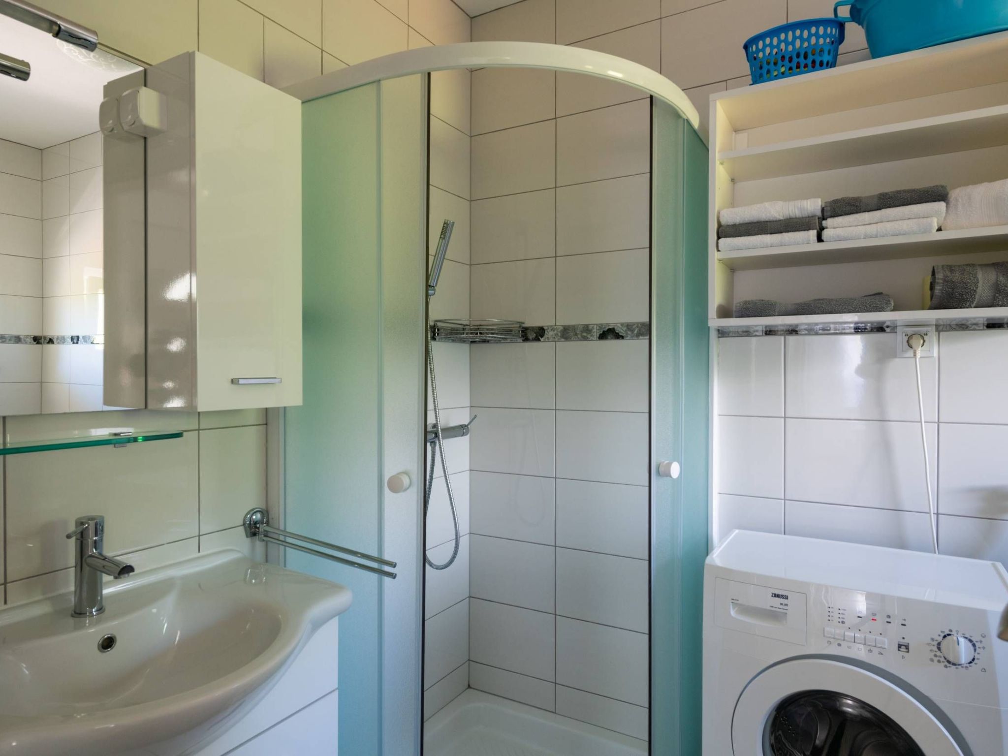 Unknown Accommodation-Dedans