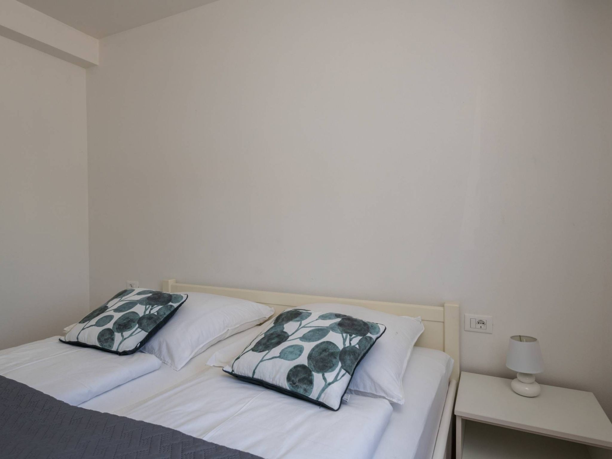 Unknown Accommodation-Dedans