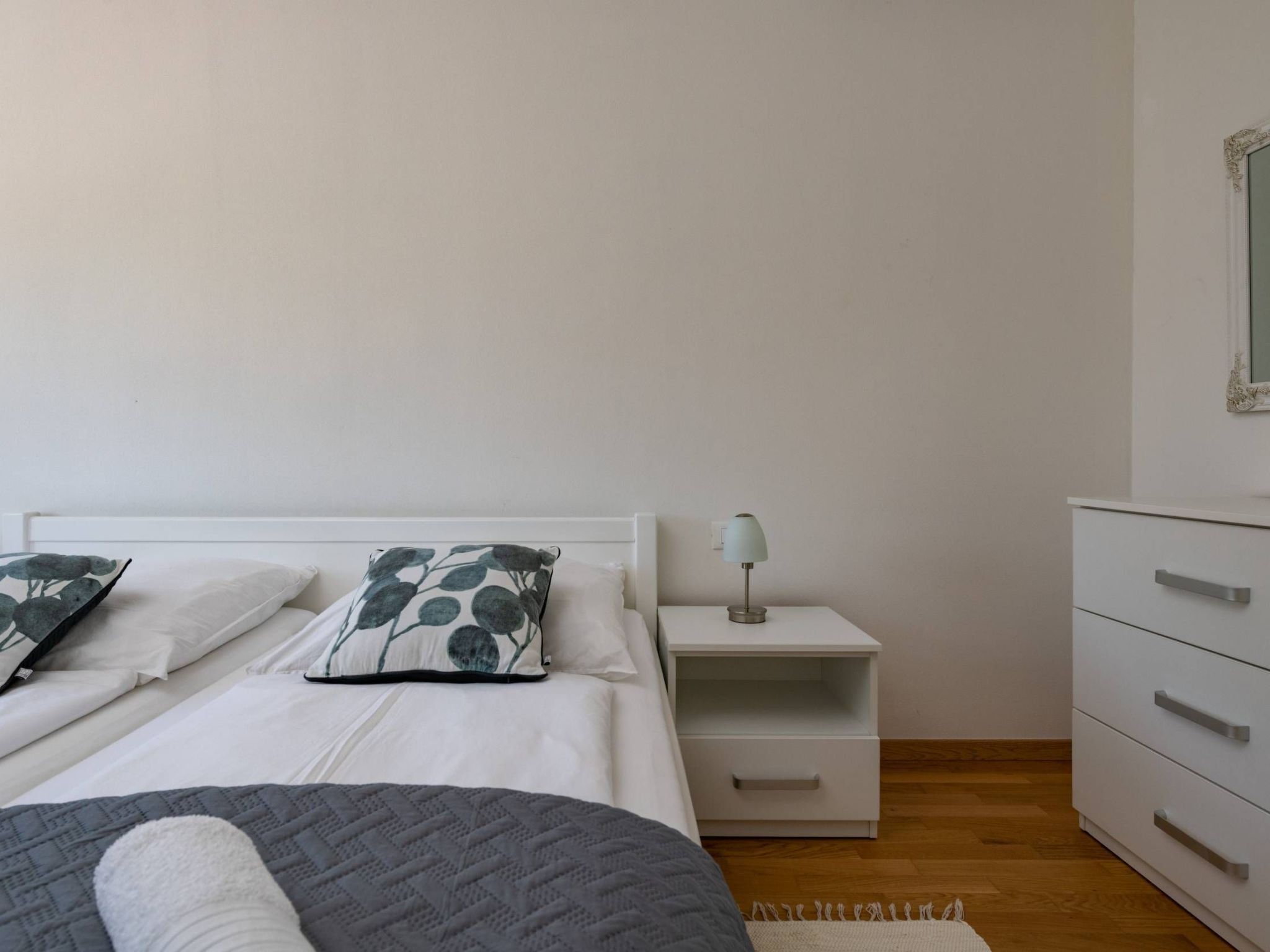 Unknown Accommodation-Dedans